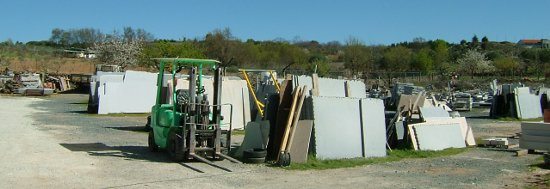Parque de materiais nas instalações da Nordemármores